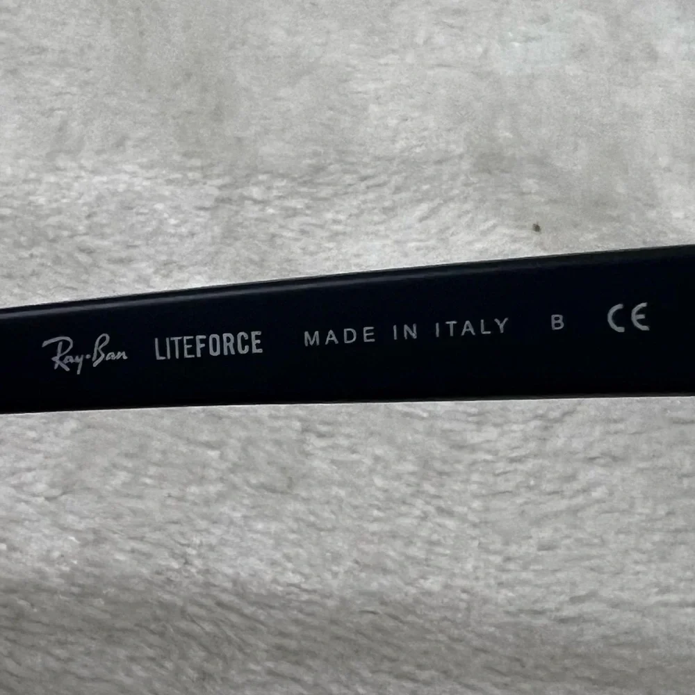 Ray-Ban Liteforce Navy‎ Blue RB4296 Unisex Round RX Sunglasses 50/21/150
